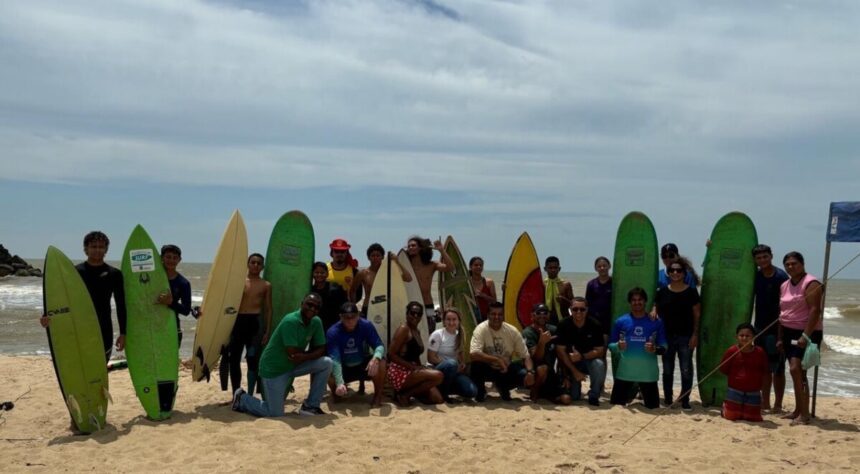 Prefeitura de Quissamã e multinacional alinham parceria para incentivo à escolinha de surfe em Barra do Furado