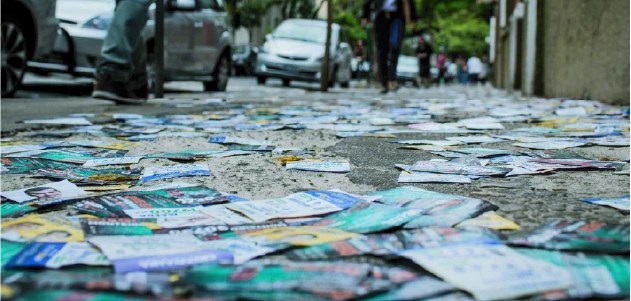 Colégios eleitorais amanhecem com os tradicionais “tapetes” dos candidatos