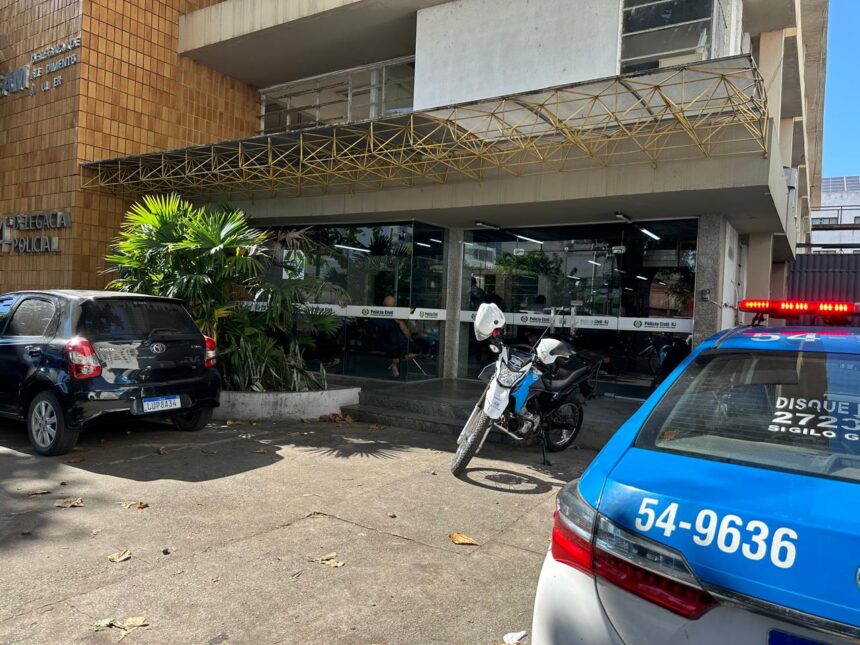 Criminosos encapuzados invadem residência e roubam cerca de 4 mil reais na Baixada Campista
