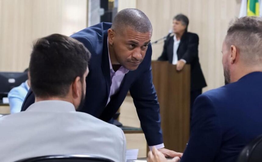Vereador mais votado, Kassiano Tavares começa a articular presidência da Câmara de Campos