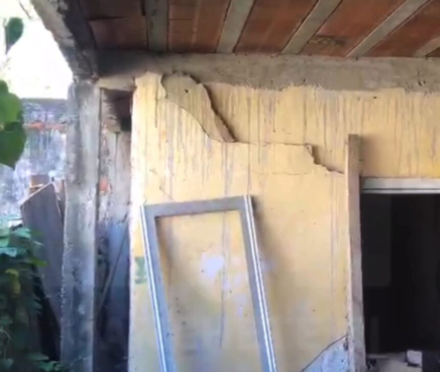 Imagens registradas dias antes de tragédia mostram casa que desmoronou em Campos com muitas rachaduras