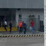 Homens aparecem brigando dentro do Heliporto do Farol, em Campos
