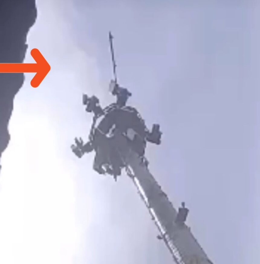 Defesa Civil de Campos se posiciona após pedido de moradores do Farol sobre torre de telefonia danificada