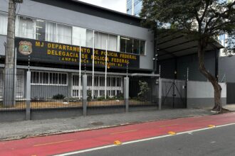 PF apreende R$ 500 mil em espécie durante abordagem a duas mulheres em Campos