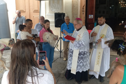 Dia de São Francisco de Assis é comemorado com tradiconal bênção aos animais em Campos