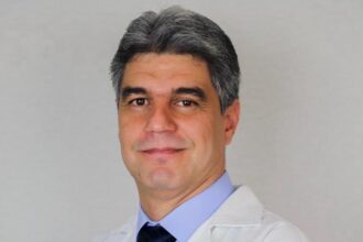 Governador Cláudio Castro nomeia novo presidente da Fundação Saúde
