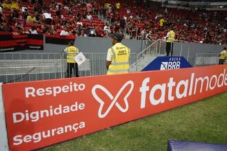 Anúncios de acompanhantes em espaços e eventos públicos podem ser proibidos no Rio
