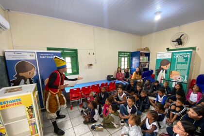 Águas do Paraíba doa livros para escolas municipais de Campos