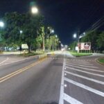 Tachões redutores de velocidade são instalados na BR-101 em frente ao Shopping Estrada