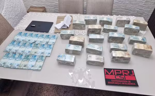 MPRJ realiza operação contra fraude em contratos da Fundação Saúde; dois delegados são investigados
