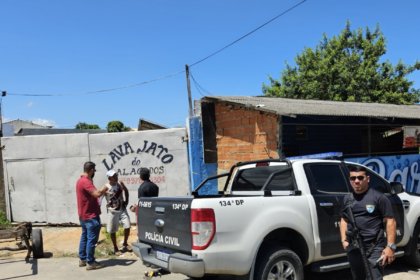 Polícia Civil interdita ferro velho que estava recebendo veículos roubados em Campos