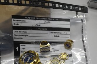 Carros, computadores, telefones e joias que estavam com influencer campista foram apreendidos durante operação em Campos