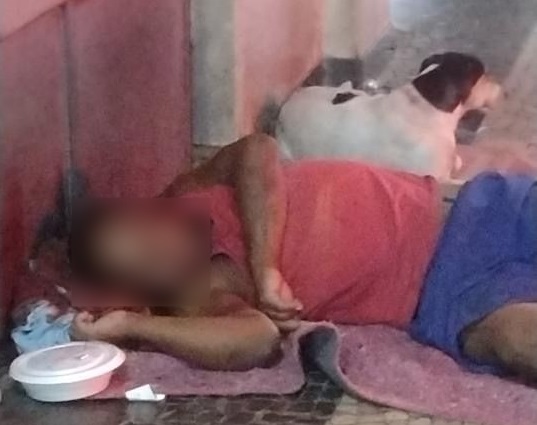 Homem em situação de rua é assassinado na Praça São Salvador, em Campos