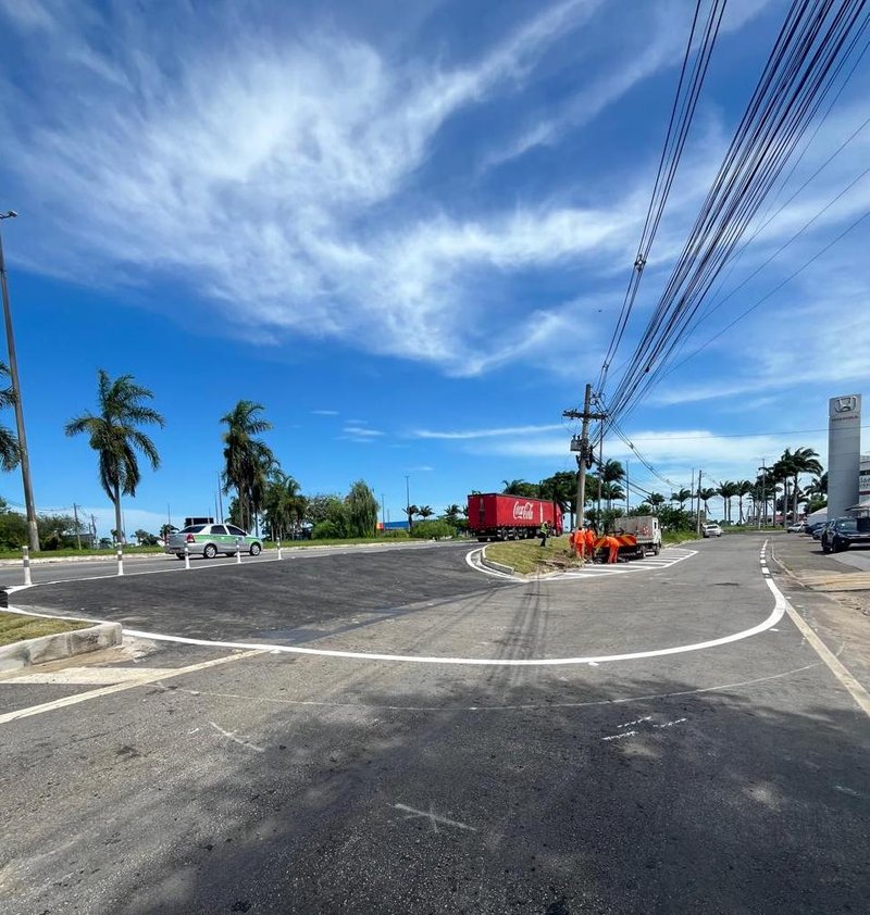 Trânsito é liberado em novo trecho de saída do Shopping Estrada