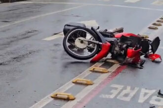 Acidente no Centro de Campos deixa motociclista em estado grave 