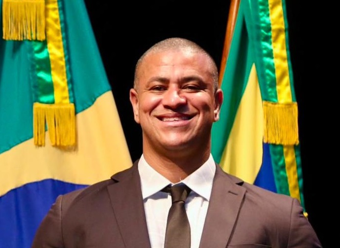 Kassiano Tavares, vereador mais votado de Campos, é diplomado