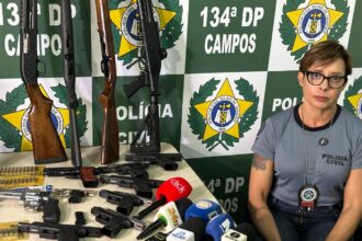 Delegada dá detalhes da operação que prendeu advogados e outros investigados por coação, em Campos