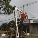 Nove unidades administrativas com a luz cortada, ataques e dívida milionária com a Enel; entenda o imbróglio da Prefeitura de Campos com a concessionária