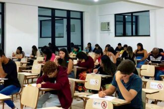 UNIFLU realiza segundo Vestibular 2025.1 nesta sexta-feira com vagas para 14 cursos