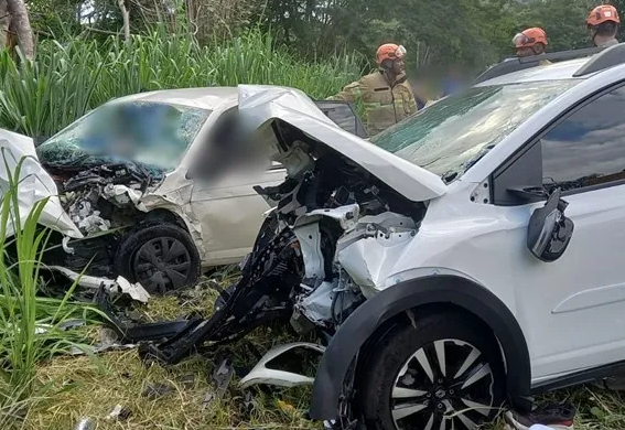 Quatro pessoas morrem após grave acidente na BR-356, em Itaperuna