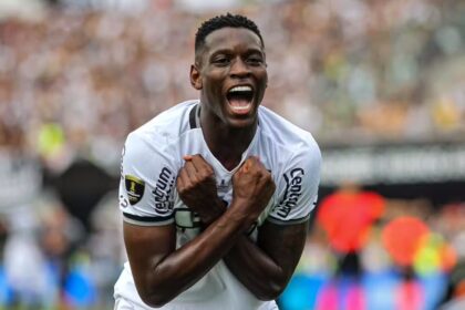 Mulher é presa ao tentar extorquir Luiz Henrique, herói do título da Libertadores, para não divulgar vídeos íntimos na véspera da decisão