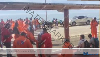 Funcionários de empresa terceirizada da Petrobras realizam manifestação em Macaé