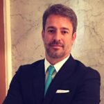 Cirurgião plástico que atende em Campos é condenado a prisão por cegueira de paciente iraniana