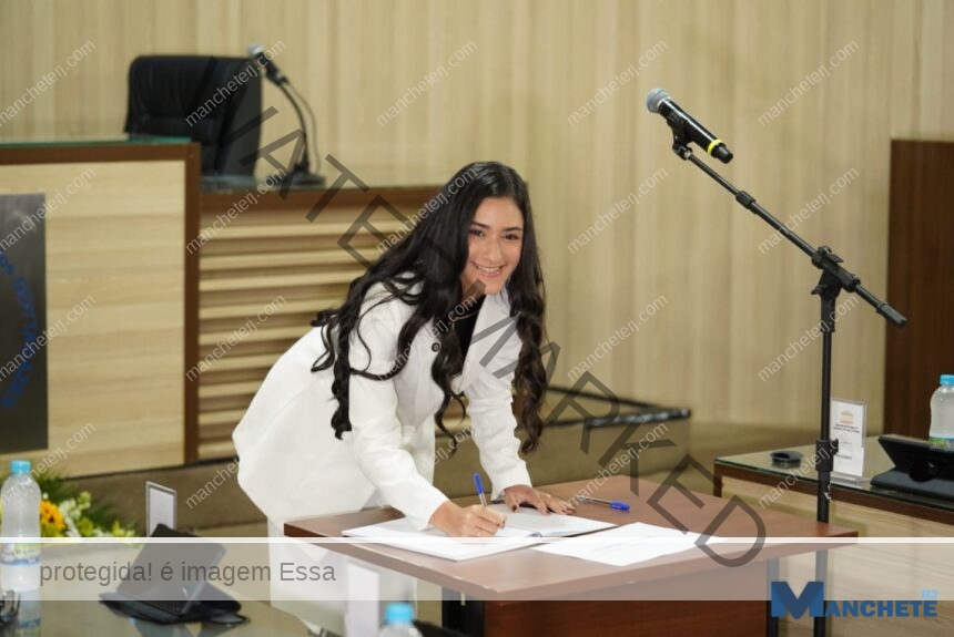Thamires Rangel assume como a mais jovem e única mulher na Câmara Municipal de Campos