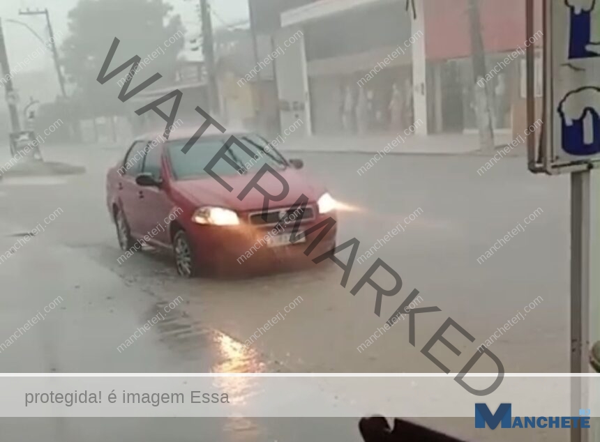 Chuva forte chega a Campos e São Francisco durante a tarde