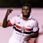 Cria do Parque Leopoldina, campista Lucas Ferreira brilha no São Paulo e é um dos principais destaques da Copinha 2025
