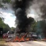 Manifestantes bloqueiam BR-356 e pedem justiça pela morte de homem a pauladas, em Campos