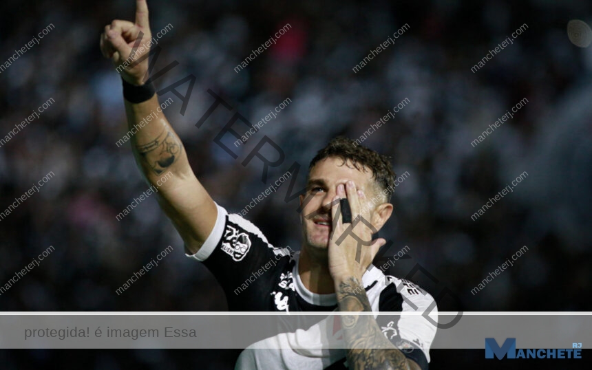 Vasco vence o Botafogo, avança à semifinal e elimina o rival do Carioca