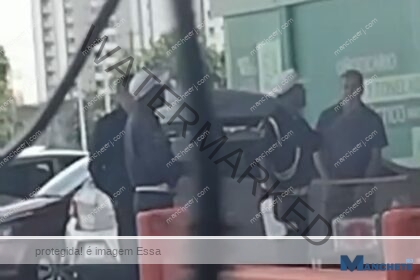 GCM de Campos se posiciona após vídeo mostrar guardas fiscalizando carros dentro de supermercado: “Houve solicitação”
