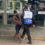 Homem abandona bicicleta furtada e é preso após pular no Rio Paraíba do Sul durante fuga, em Campos