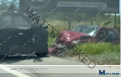 Acidente entre dois carros na BR-356, em Campos, deixa dois feridos