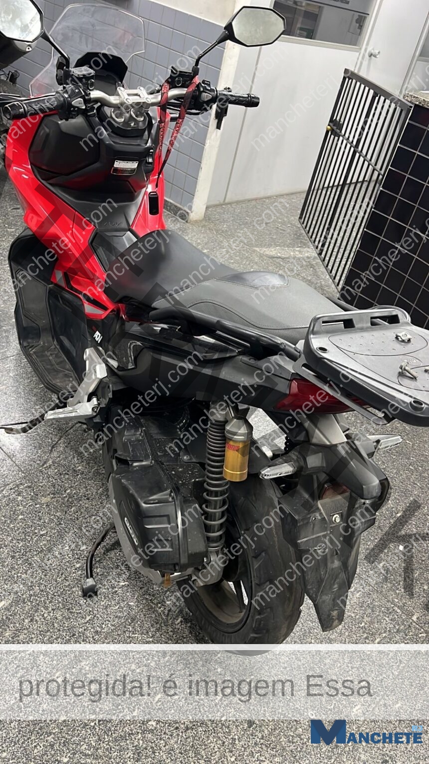 Polícia prende homens que vendiam motos roubadas em Campos