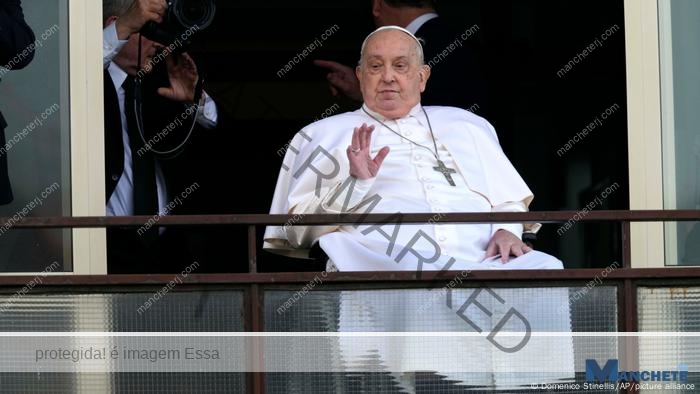 Papa Francisco deixa o hospital após quase 40 dias internado