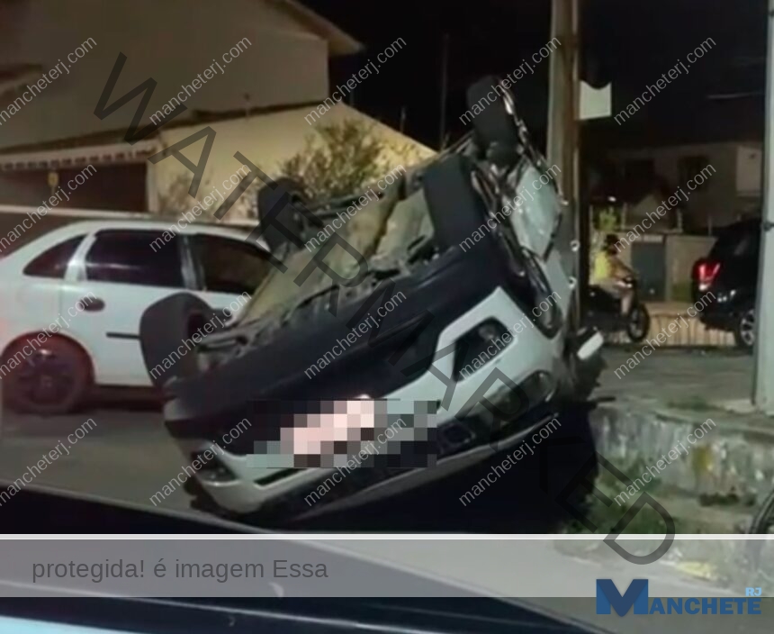 Três pessoas ficam feridas após acidente entre dois carros no Centro de Campos