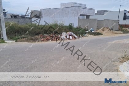 Moradores reclamam de acúmulos de entulhos em bairros de Campos