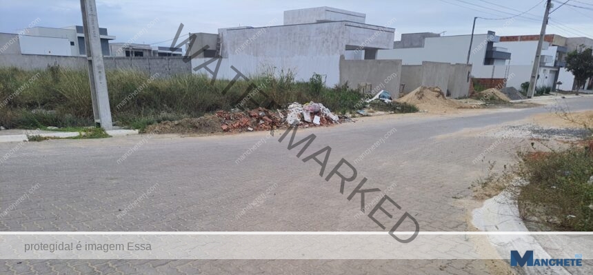 Moradores reclamam de acúmulos de entulhos em bairros de Campos
