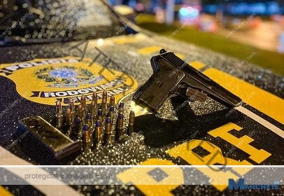 Homem é preso pela PRF por porte ilegal de arma de fogo na BR-101, em Campos