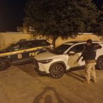 PRF recupera carro clonado, em Casimiro de Abreu