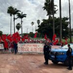 MST faz manifestação pela reforma agrária na Usina Sapucaia, em Campos