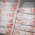Cliente denuncia venda de carne de hambúrguer sem data de validade em atacadista