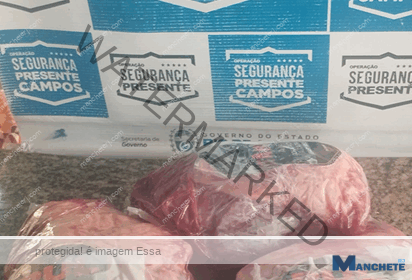 Mulher é presa após furtar peças de carne dentro de supermercado em Campos