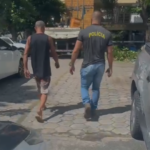 Homem é preso em flagrante após agredir companheira e ameaçar incendiar casa após discussão por causa de comida