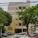 Traficantes abrem fogo em templo evangélico, e mulher morre baleada no Rio
