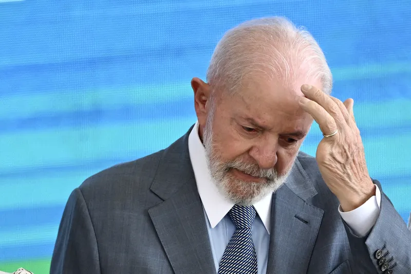 Para 62%, Lula não deveria concorrer à reeleição em 2026