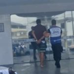 Homem com 12 passagens pela Polícia é preso em flagrante após furtar objetos de carro estacionado em Guarus