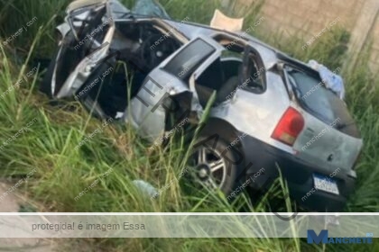 Homem morre e mulher fica ferida em acidente em Campos